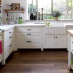 מטבח פרובנס כפרי בצבע לבן